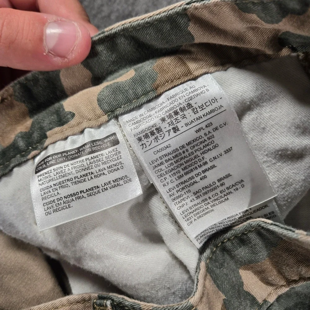 Levi's Cargo Shorts Mens 32 Camo Green Brown Cotton Multi Pocket Combat Utility